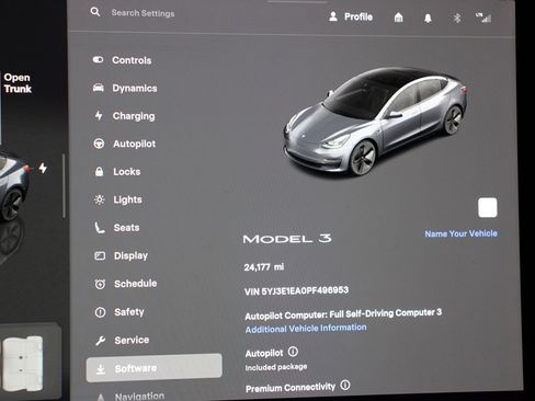 Used 2023 Tesla Model 3 Standard Range image 28