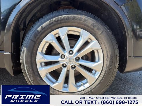 Used 2014 Nissan Rogue SV w/ SV Family Package AWD/4WD image 27