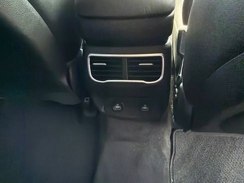 Used 2022 Hyundai Santa Fe SEL w/ Convenience + Premium Package FWD image 13