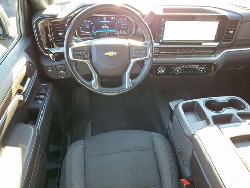 Used 2022 Chevrolet Silverado 1500 LT image 12