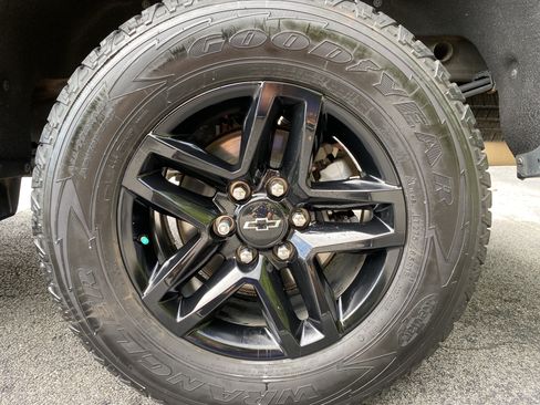 Used 2020 Chevrolet Silverado 1500 LT Trail Boss AWD/4WD image 45