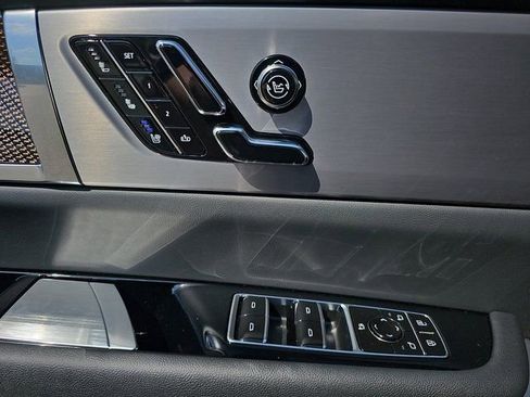 New 2026 Cadillac Vistiq Luxury image 28