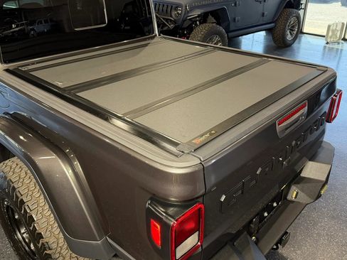 Used 2021 Jeep Gladiator Rubicon AWD/4WD image 14