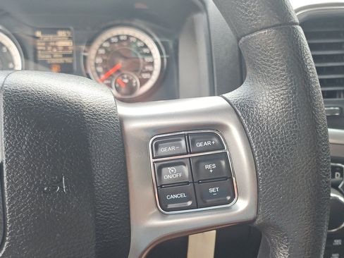 Used 2021 RAM 1500 Classic SLT AWD/4WD image 18