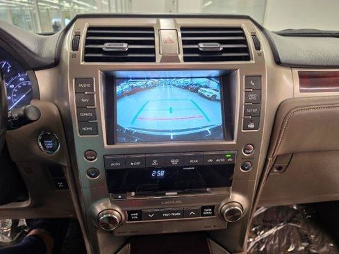Used 2016 Lexus GX 460 w/ Premium Package AWD/4WD image 25