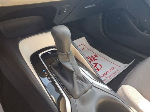 Used 2025 Toyota Corolla LE image 16