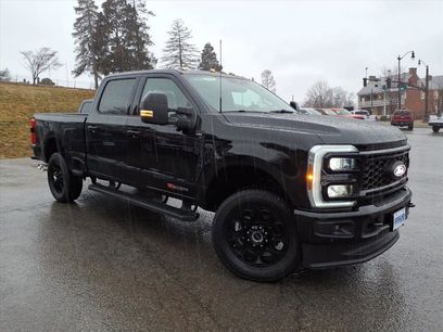 New 2026 Ford F250 Lariat w/ Black Appearance Package