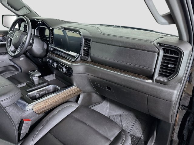 Used 2025 Chevrolet Silverado 1500 RST w/ Convenience Package II AWD/4WD image 29