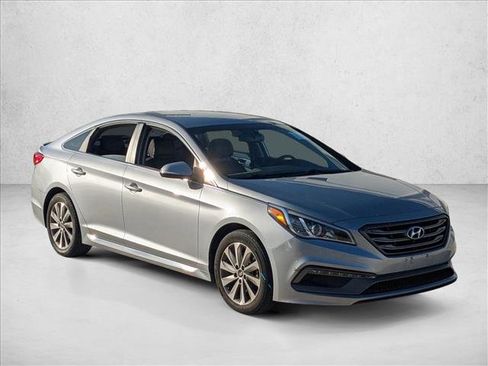 Used 2017 Hyundai Sonata Sport w/ Cargo Package FWD image 3