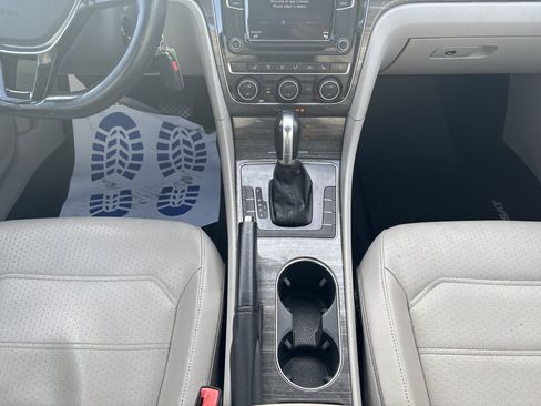 Used 2016 Volkswagen Passat 1.8T SE w/ Lighting Package (P06) image 21