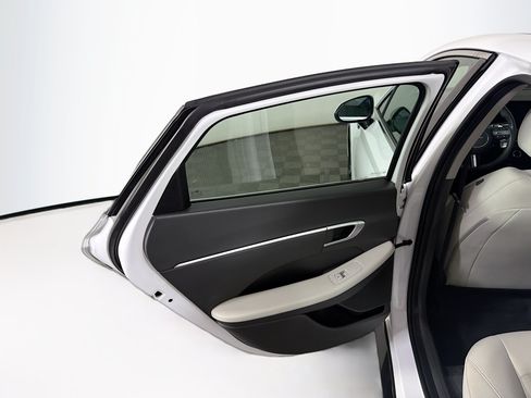 Used 2025 Hyundai Sonata SEL FWD image 26