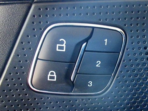 Used 2022 Ford Edge Titanium AWD/4WD image 29