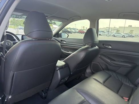 Used 2022 Nissan Altima 2.5 SR FWD image 13