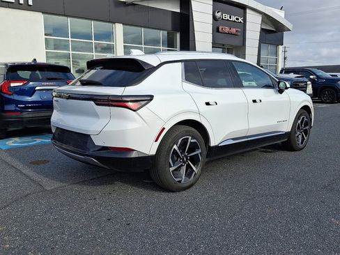 Used 2025 Chevrolet Equinox EV LT w/ Convenience Package image 6