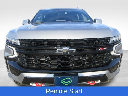 Certified 2024 Chevrolet Suburban Z71 w/ Luxury Package AWD/4WD image 9