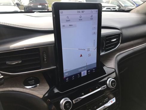 Used 2023 Ford Explorer Platinum w/ Technology Package image 16