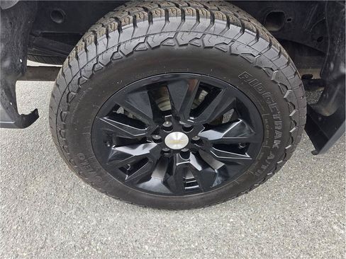 Used 2021 Chevrolet Silverado 1500 Custom AWD/4WD image 9