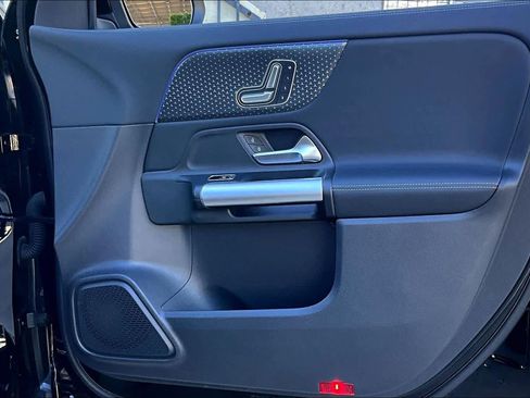 Used 2025 Mercedes-Benz GLA 250 image 22