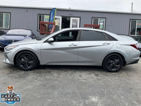 Used 2023 Hyundai Elantra SEL FWD image 5