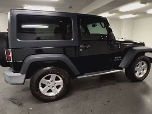 Used 2015 Jeep Wrangler Sport w/ Quick Order Package 24S AWD/4WD image 9
