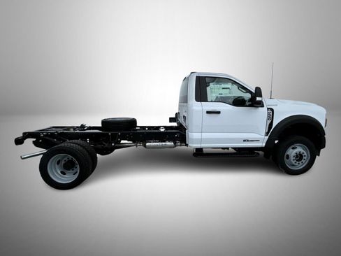 New 2026 Ford F550 4x4 Regular Cab Super Duty image 4