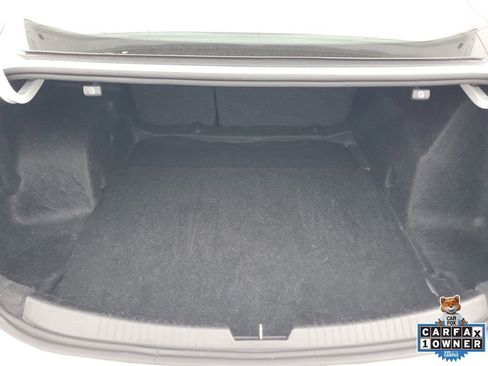 Used 2024 Chevrolet Malibu LT FWD image 9