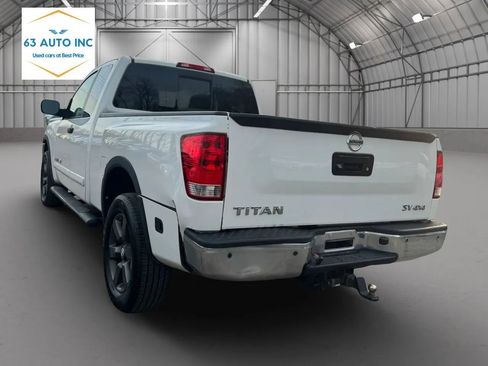 Used 2015 Nissan Titan SV w/ SV Value Truck Package image 3