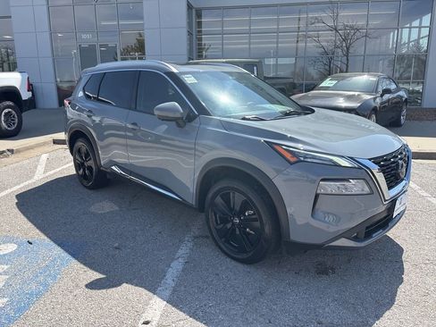 Used 2022 Nissan Rogue SL w/ SL Premium Package image 37