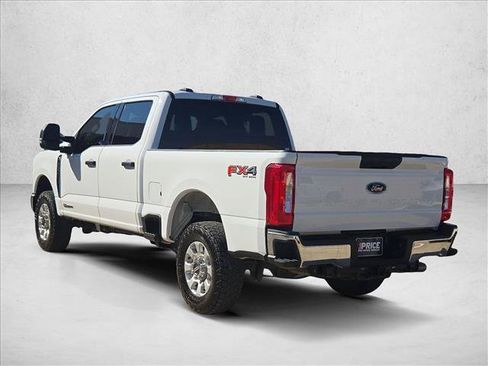 Used 2024 Ford F250 XLT w/ FX4 Off-Road Package AWD/4WD image 8