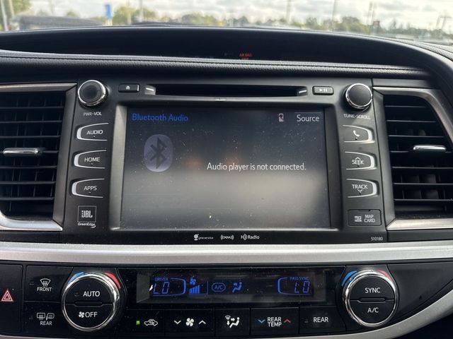 Used 2018 Toyota Highlander Limited Platinum AWD/4WD image 17