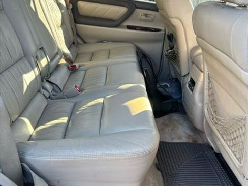 Used 2005 Toyota Land Cruiser Base image 23