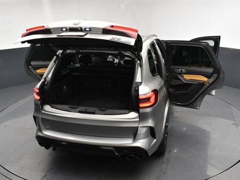 Used 2021 BMW X5 M AWD/4WD image 34
