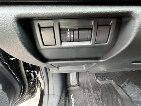 Certified 2025 Subaru Crosstrek 2.5i Limited w/ Popular Package #4A image 18