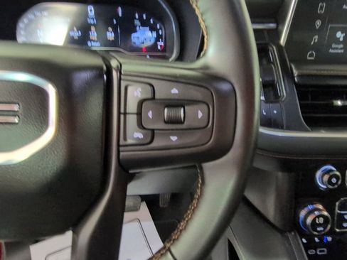 Used 2024 GMC Yukon XL AT4 w/ Technology Package AWD/4WD image 21