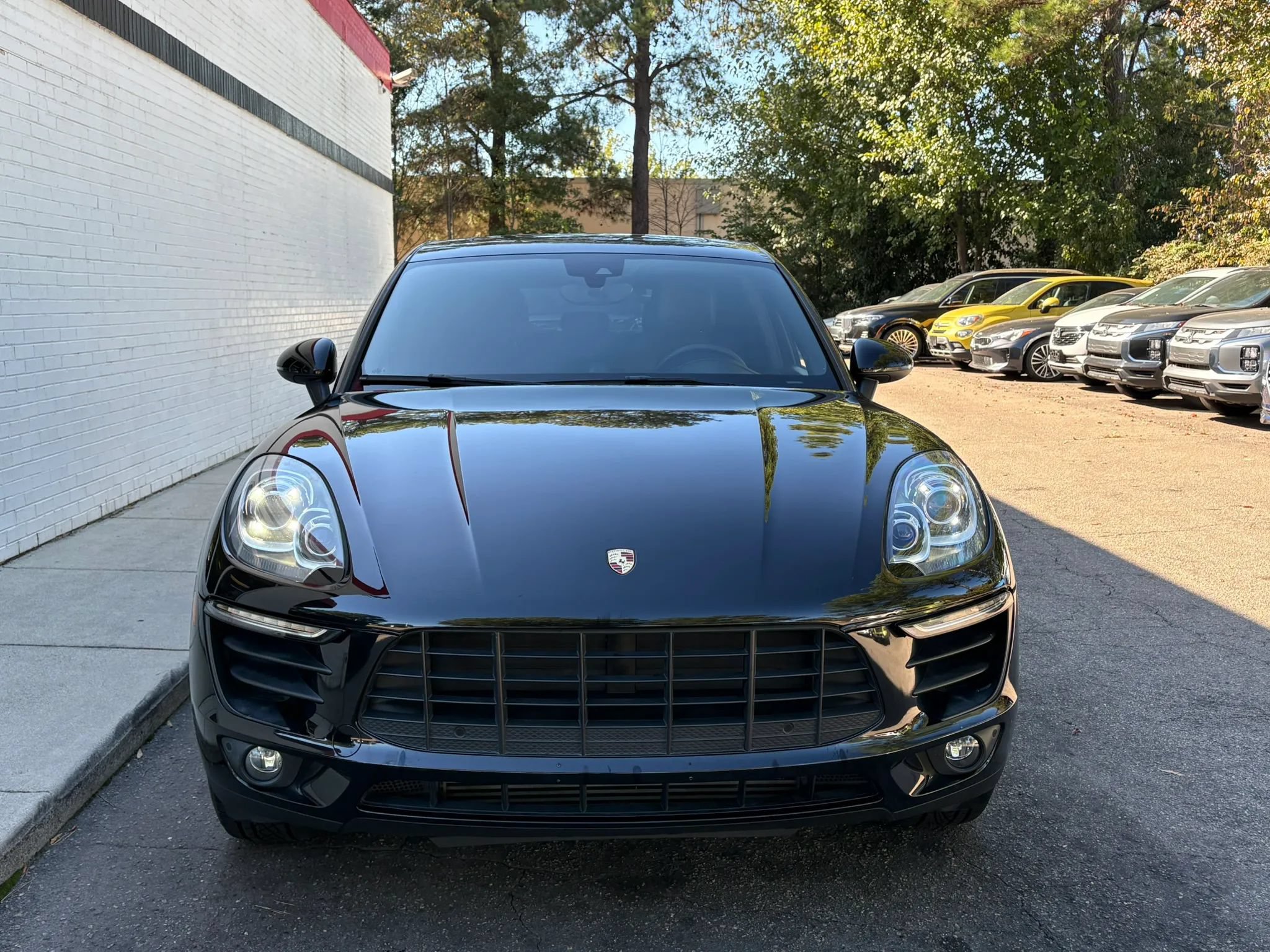 Used 2018 Porsche Macan AWD/4WD image 3