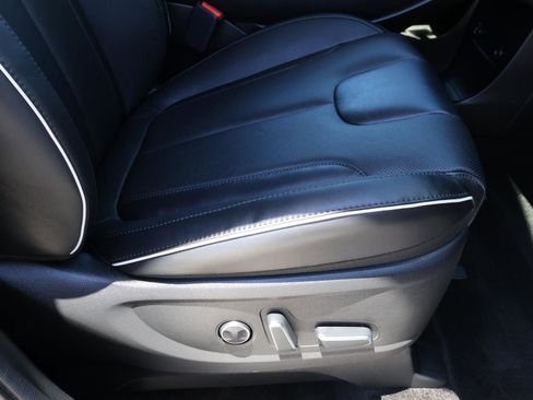 Used 2025 Hyundai Palisade SEL image 19