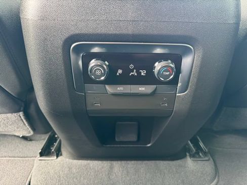 Used 2025 Chevrolet Tahoe Z71 AWD/4WD image 21