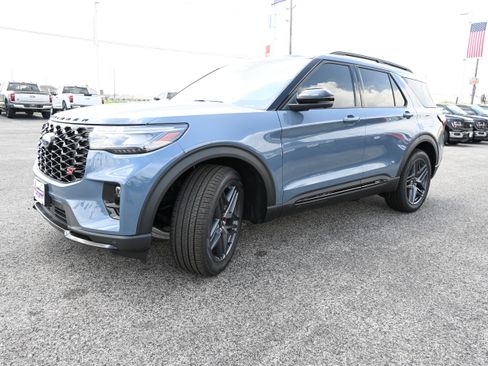 New 2026 Ford Explorer ST w/ Sun And Sound Package AWD/4WD image 9