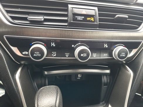 Used 2019 Honda Accord LX image 19