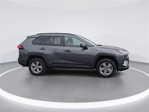 Used 2023 Toyota RAV4 LE image 9