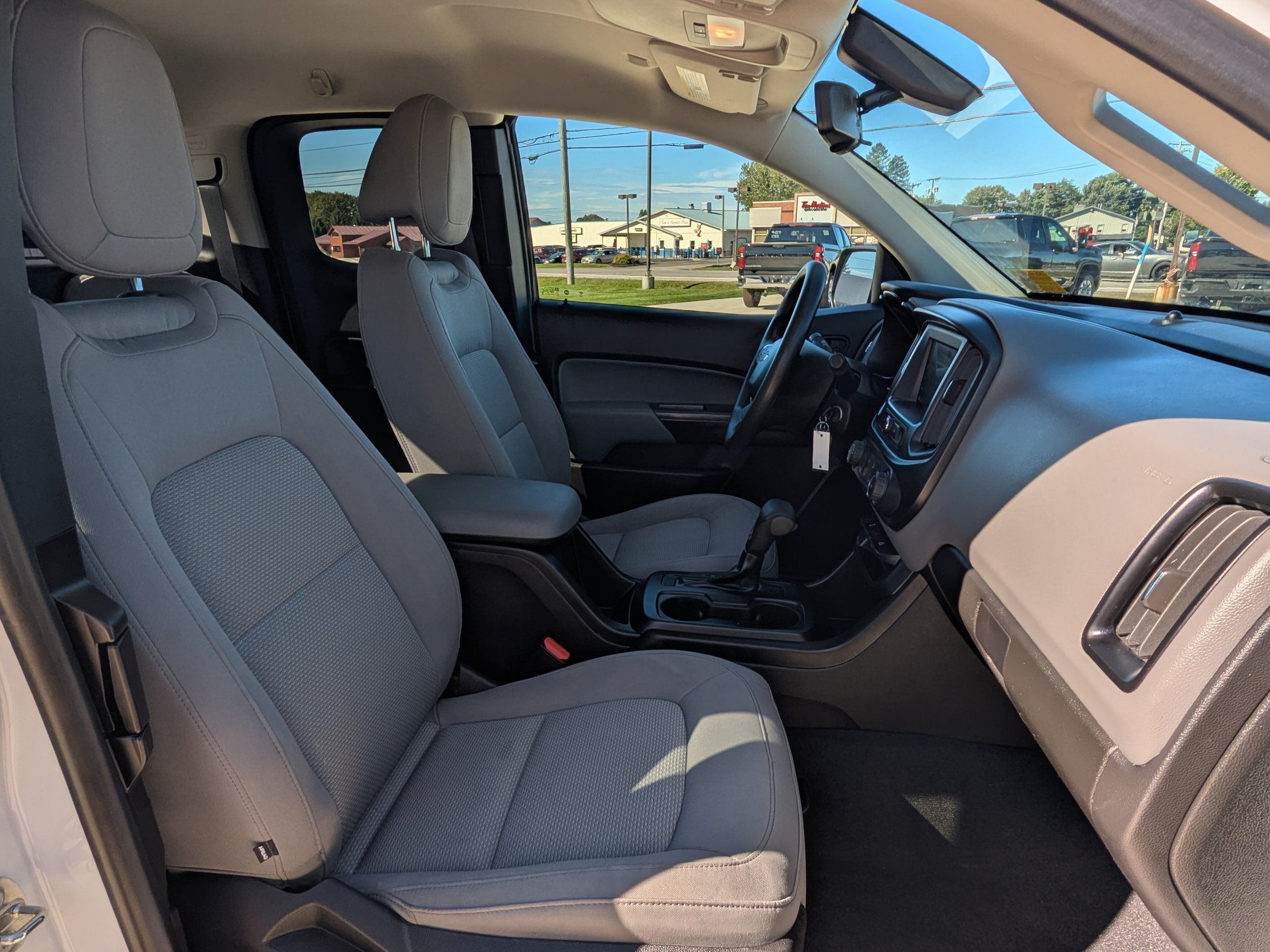 Used 2020 Chevrolet Colorado W/T w/ WT Convenience Package AWD/4WD image 14