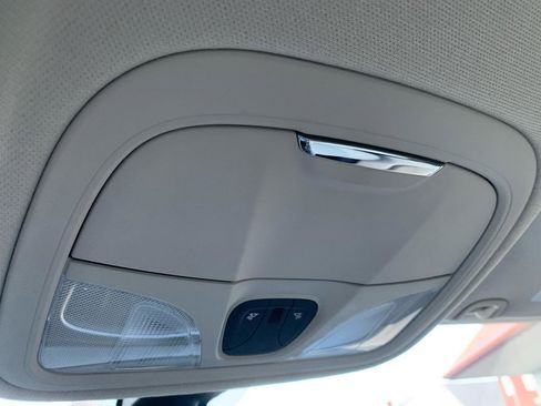 Used 2016 Chrysler 200 Limited FWD image 17