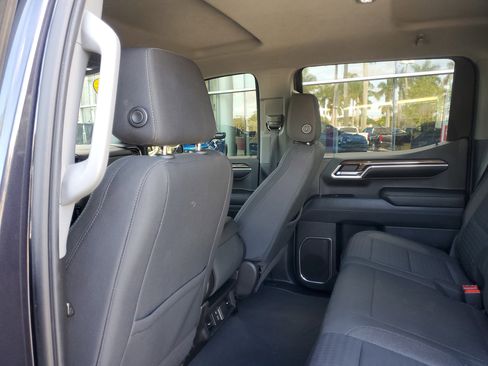 Used 2022 Chevrolet Silverado 1500 RST image 11