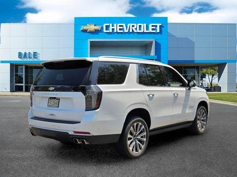 Used 2025 Chevrolet Tahoe High Country AWD/4WD image 3