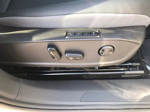 Used 2023 Volkswagen ID.4 Pro S image 53