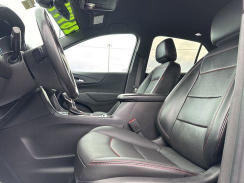 Used 2022 Chevrolet Equinox RS w/ RS Leather Package image 19