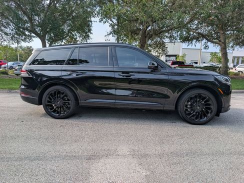 Used 2025 Lincoln Aviator Reserve w/ Jet Appearance Package RWD image 10