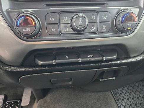 Used 2018 Chevrolet Silverado 1500 LT w/ LT Eassist Package RWD image 15
