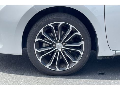 Used 2015 Toyota Corolla S image 11