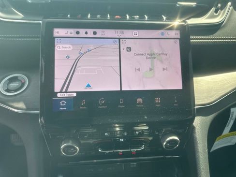 New 2024 Jeep Grand Cherokee Overland w/ Advanced Protech Group III AWD/4WD image 8
